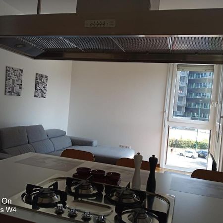 Appartamento Deluxe Con Parcheggio Gratuito Сеграте Экстерьер фото